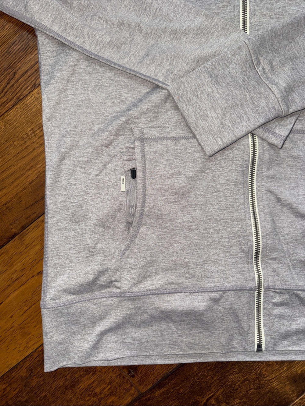 NWT Women’s Vuori Clay Heather Halo Performance Hoodie 2.0 M - Picture 5 of 5